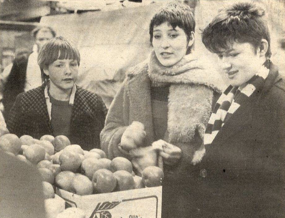 One for Friday: Dolly Mixture, "How Come You're Such a Hit with the Boys, Jane?"