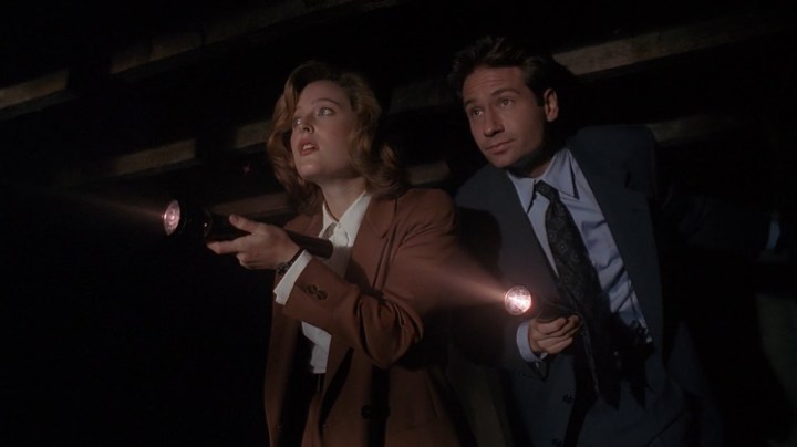 The Art of the Sell — The X-Files Christmas promo