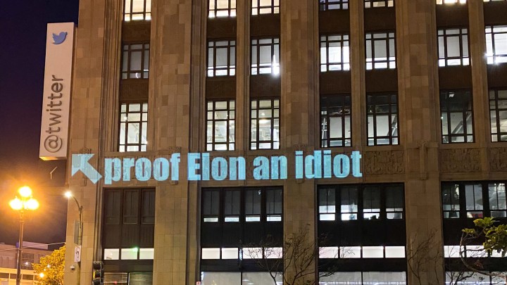 Outside Reading — Tweet, Tweet Against the Dying of the Light edition