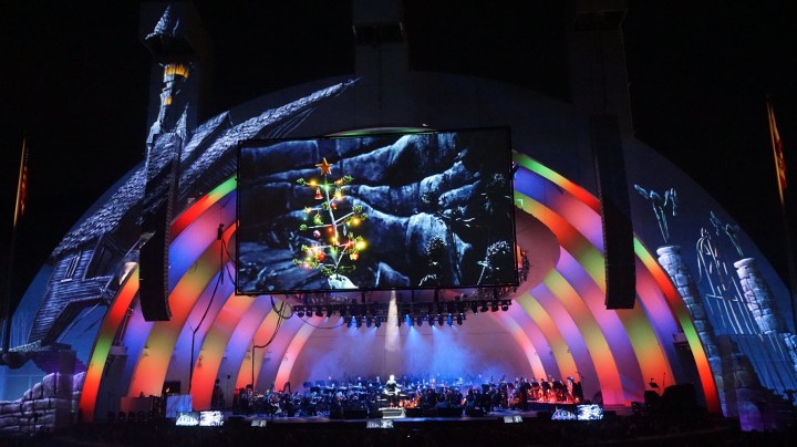 Outside Reading — Instead of Screams, I Swear I Can Hear Music in the Air edition