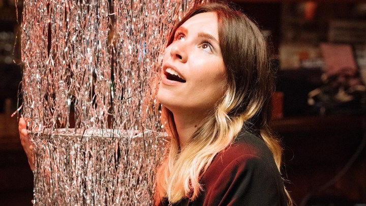 This Week's Model — talker, "TWENTYSOMETHING"