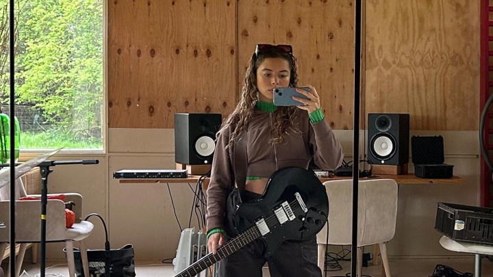 This Week's Model — Nilüfer Yanya, "Like I Say (I runaway)"